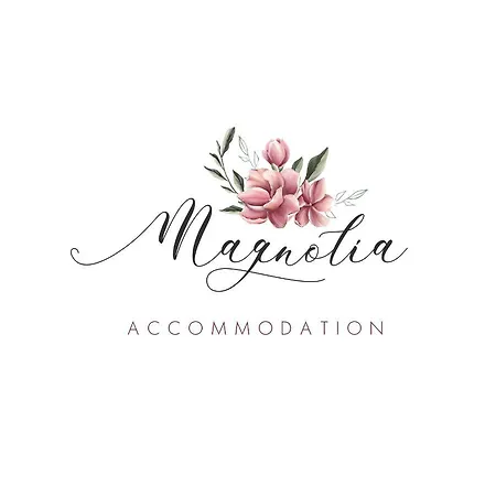 Orti's Place - Magnolia Holidays Apartman *